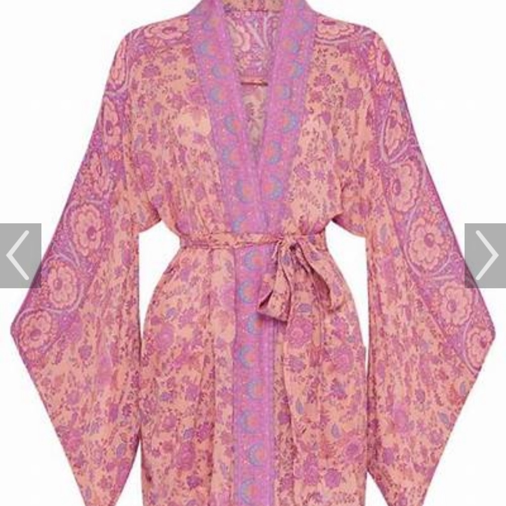 Spell Folksong short robe in blossom